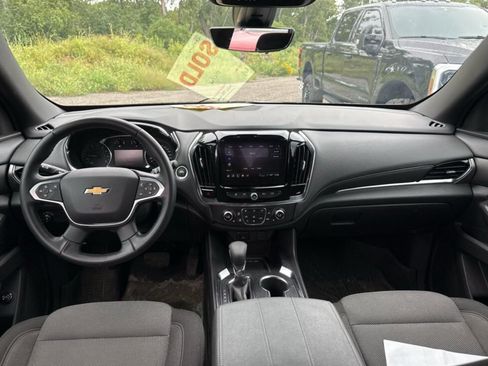 Used 2023 Chevrolet Traverse LT w/ Rear Camera Mirror Package AWD/4WD image 10