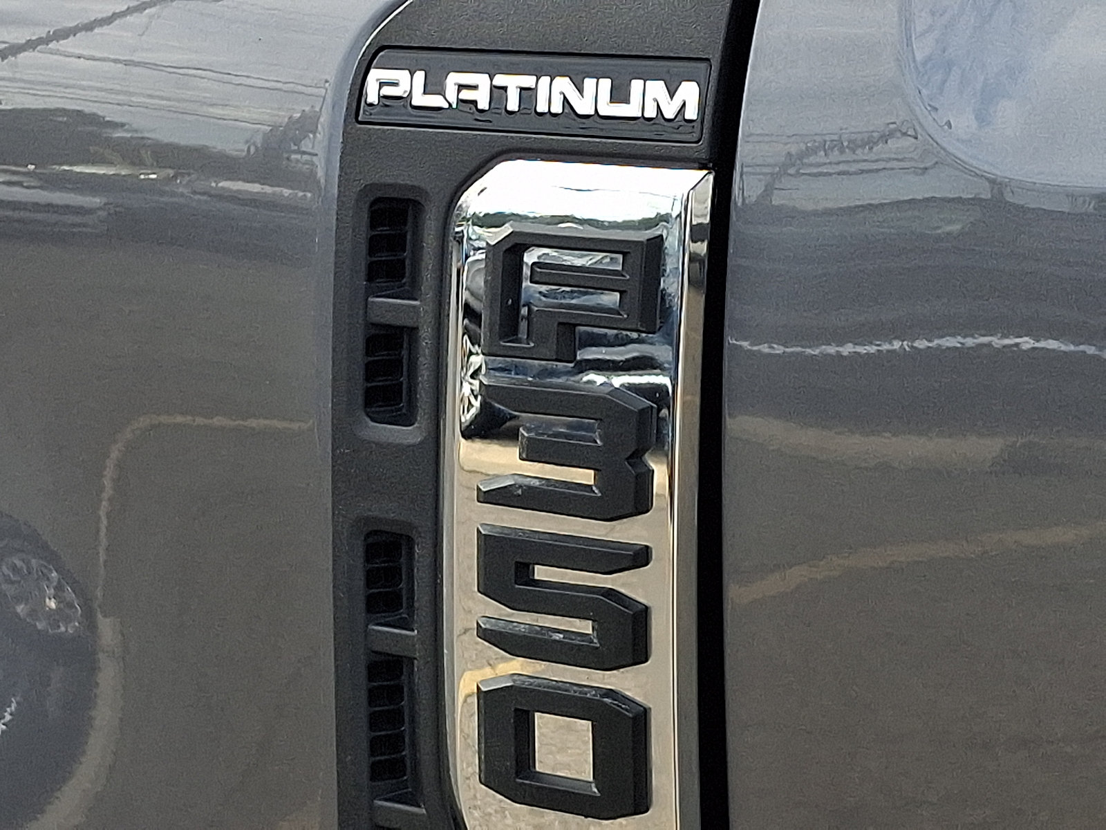 Used 2024 Ford F350 Platinum AWD/4WD image 32