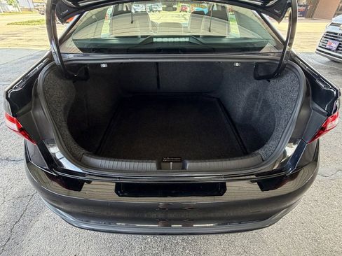 Used 2024 Volkswagen Jetta SE FWD image 26