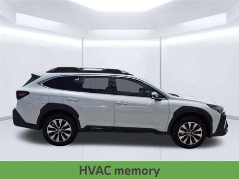 Used 2025 Subaru Outback Touring AWD/4WD image 8