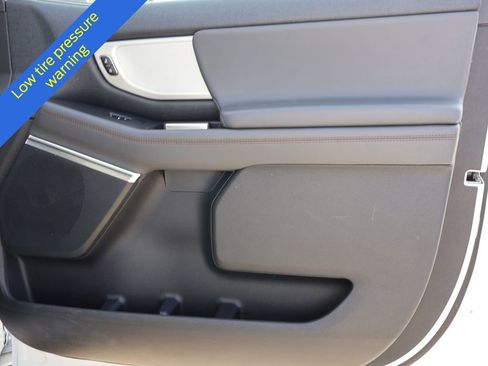 Certified 2025 Ford Expedition Active AWD/4WD image 8
