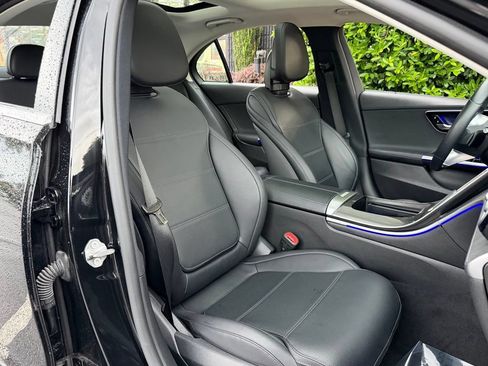 Used 2022 Mercedes-Benz C 300 Sedan w/ Exclusive Trim Package image 31