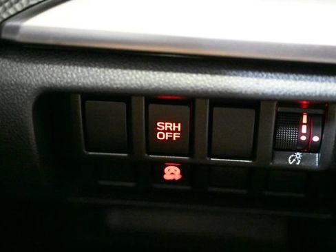 Used 2023 Subaru Forester Premium AWD/4WD image 44