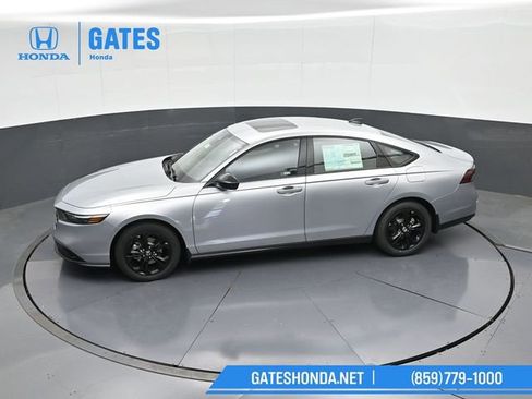 Used 2025 Honda Accord SE image 53
