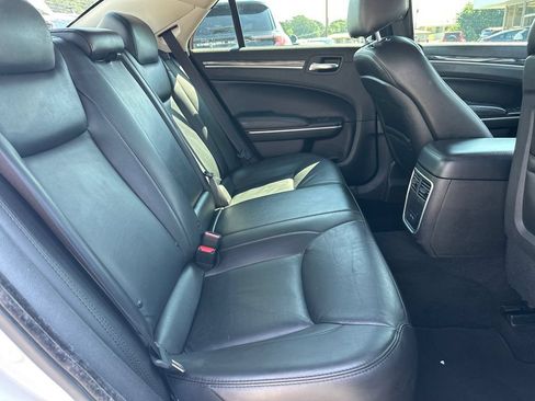 Used 2022 Chrysler 300 Touring L RWD image 16