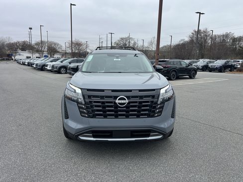 New 2026 Nissan Pathfinder Platinum image 2