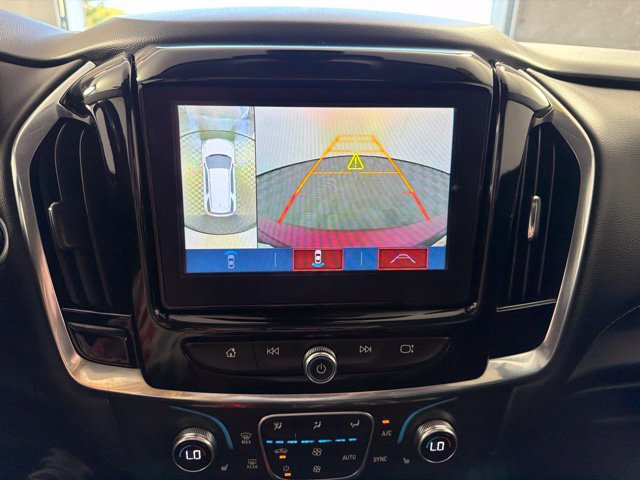 Used 2018 Chevrolet Traverse LT w/ LPO, Black Accent Package AWD/4WD image 13