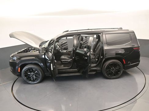 Used 2022 Jeep Wagoneer Series II image 69