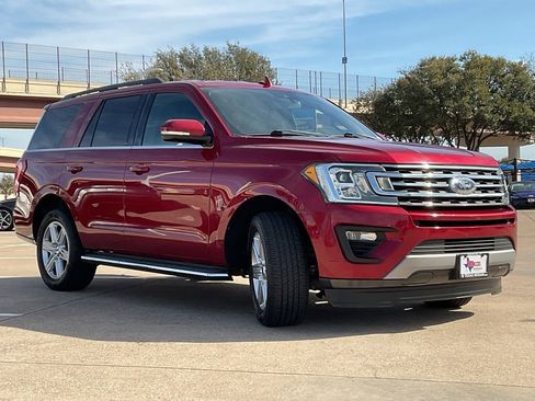 Used 2019 Ford Expedition XLT w/ Equipment Group 202A image 4