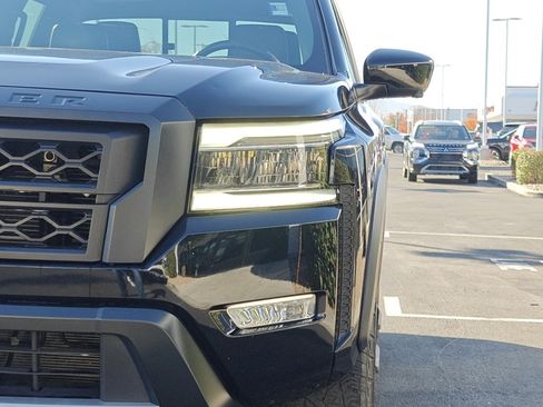 Used 2022 Nissan Frontier PRO-4X w/ Pro-4X Premium Package image 32