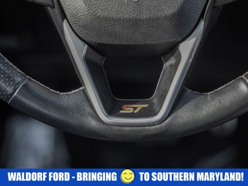 Used 2019 Ford Edge ST w/ Convenience Package image 32