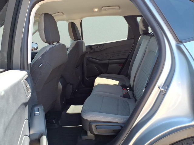 Used 2022 Ford Escape SE FWD image 22