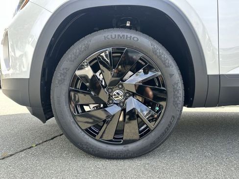 New 2026 Volkswagen Atlas SE FWD image 11