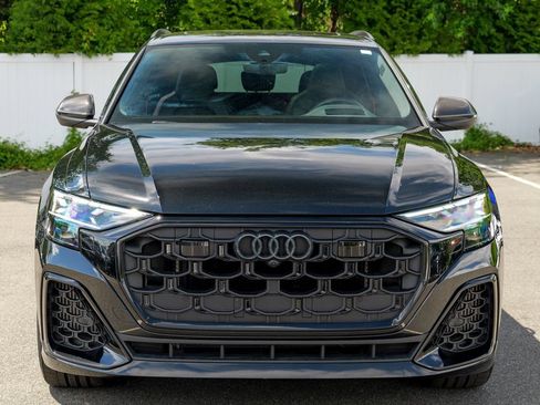 Used 2025 Audi SQ8 Prestige w/ Prestige Package AWD/4WD image 2