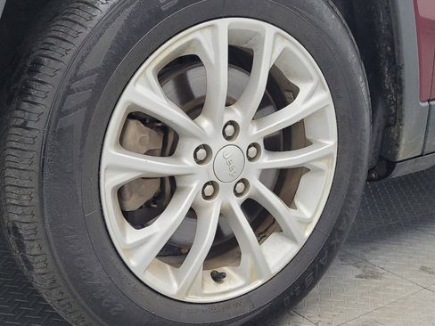 Used 2020 Jeep Cherokee Latitude image 31