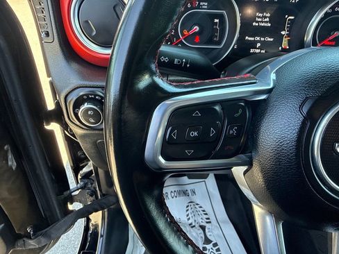 Used 2022 Jeep Gladiator Rubicon AWD/4WD image 16