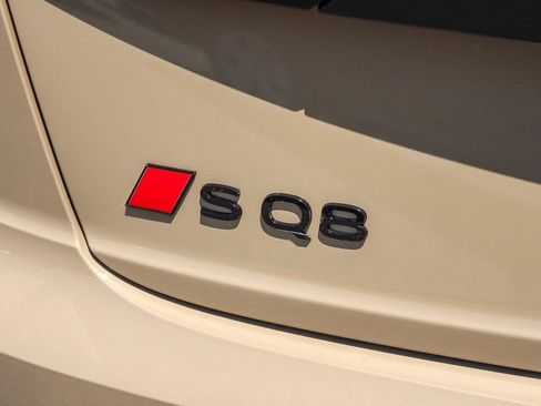 New 2025 Audi SQ8 Prestige image 10