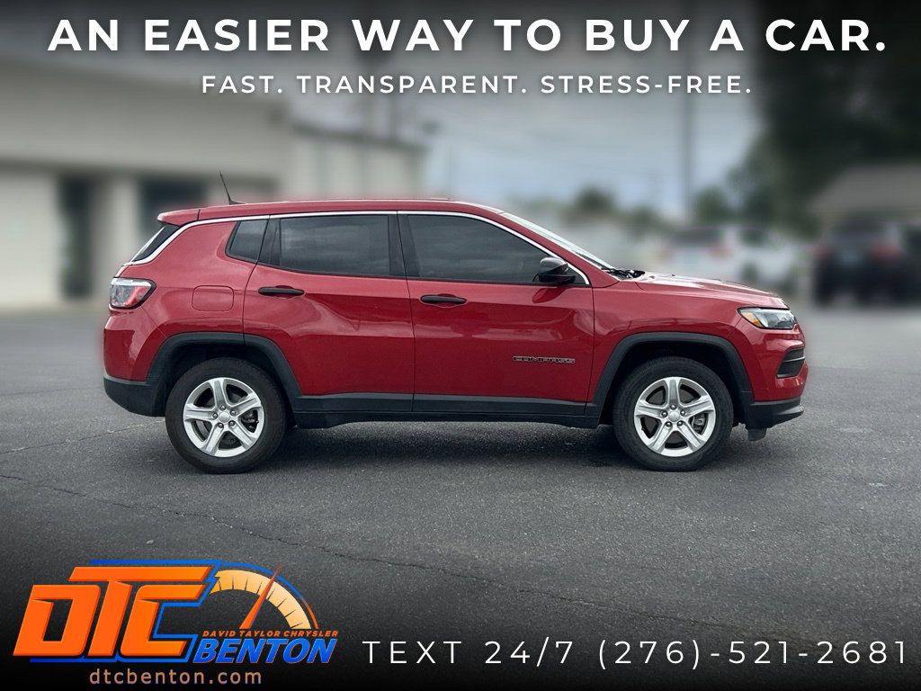 Used 2024 Jeep Compass Sport AWD/4WD image 2