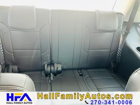 Used 2018 GMC Yukon Denali w/ Open Road Package AWD/4WD image 21