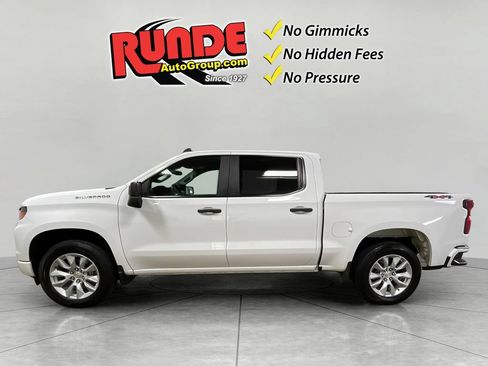 Used 2023 Chevrolet Silverado 1500 Custom AWD/4WD image 3