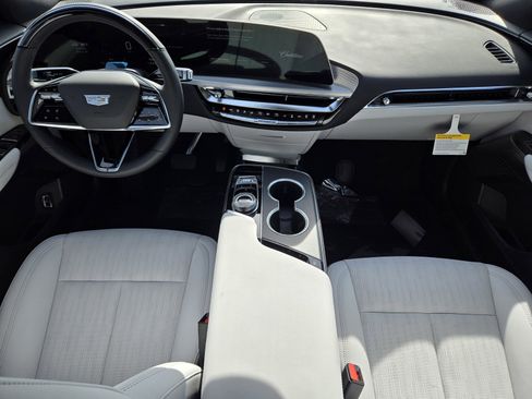 New 2026 Cadillac Lyriq Sport image 8