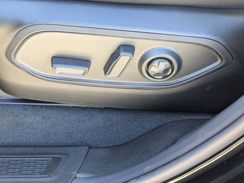 New 2025 Jeep Grand Cherokee Laredo image 18