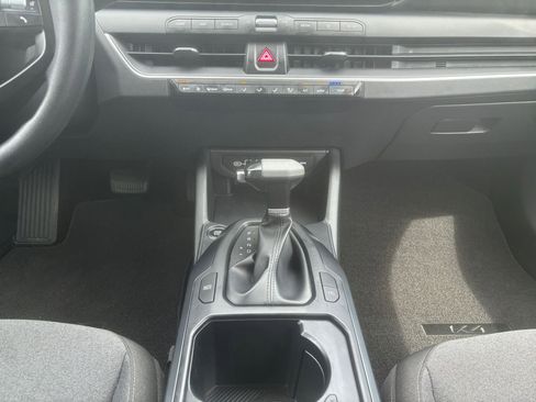 Used 2025 Kia K4 FWD image 11