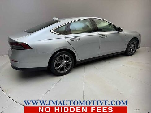 Used 2023 Honda Accord EX image 5