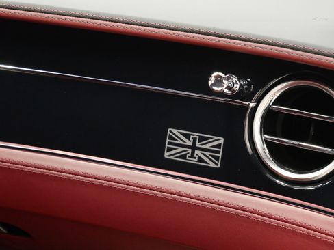 Used 2020 Bentley Continental GT V8 First Edition AWD/4WD image 17
