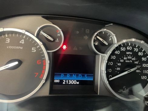 Used 2016 Toyota Tundra SR5 w/ TRD Off Road Package image 8