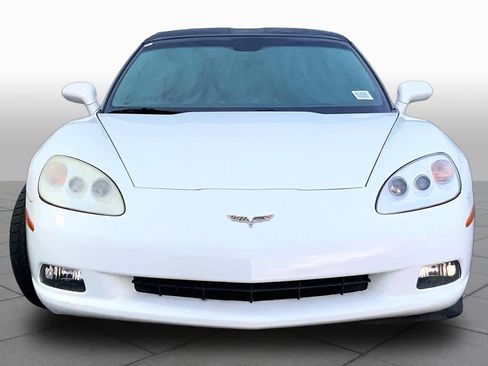 Used 2006 Chevrolet Corvette Coupe w/ Preferred Equipment Group RWD image 3