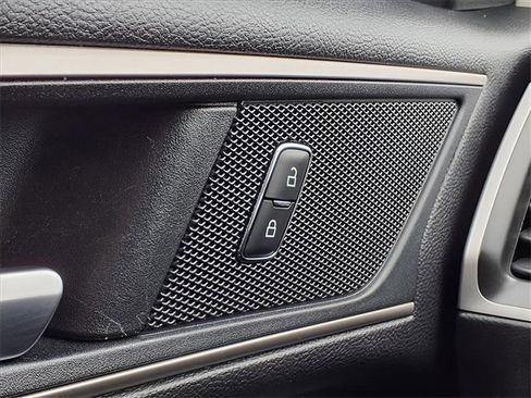 Used 2022 Ford Edge SEL w/ Convenience Package image 18