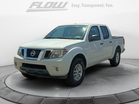 Used 2016 Nissan Frontier SV image 4