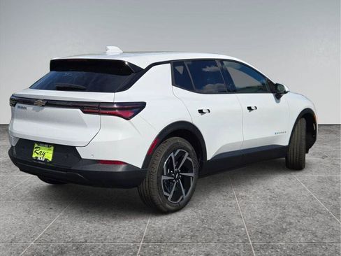 New 2026 Chevrolet Equinox EV LT FWD image 4
