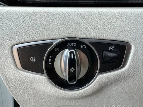 Used 2019 Mercedes-Benz E 300 w/ Premium 1 Package image 46