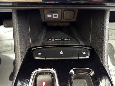 Used 2023 Chevrolet Bolt EUV Premier w/ Sun & Sound Package image 35