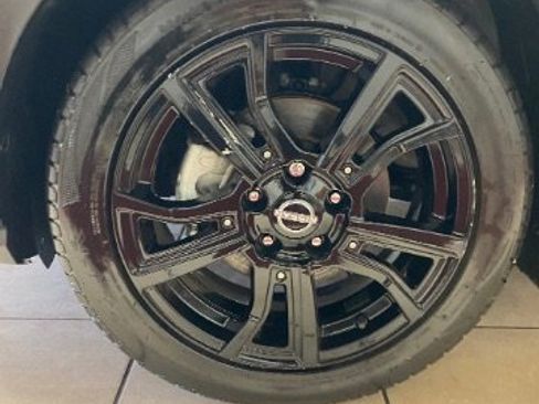 Used 2023 Nissan Kicks SR image 27