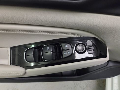 Used 2023 Nissan Altima 2.5 SL FWD image 16