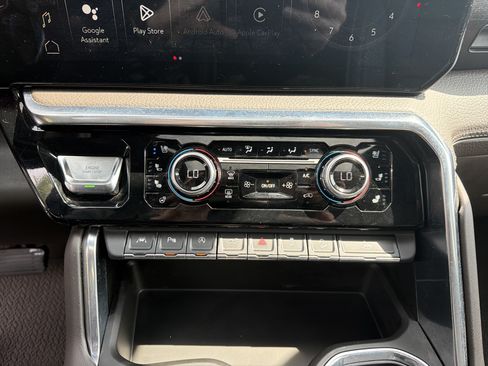 Used 2023 GMC Sierra 1500 Denali AWD/4WD image 29