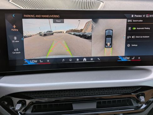 Used 2025 BMW 230i Coupe w/ M Sport Package image 25