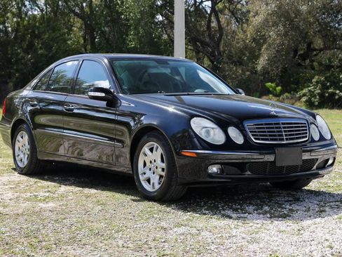 Used 2006 Mercedes-Benz E 350 4MATIC Sedan image 15