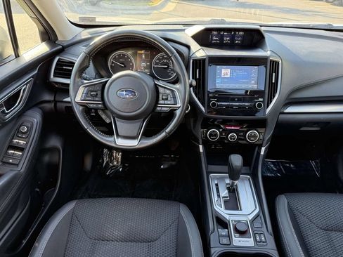 Used 2019 Subaru Forester Premium AWD/4WD image 18
