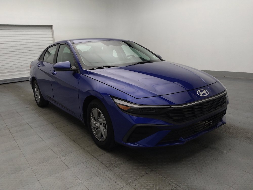 Used 2025 Hyundai Elantra SE FWD image 13