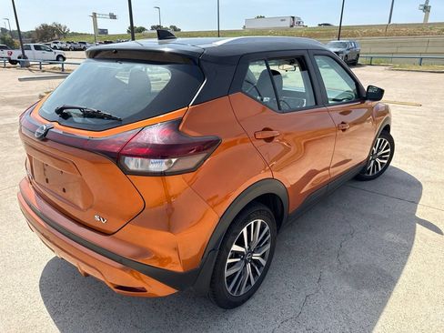 Used 2023 Nissan Kicks SV FWD image 11