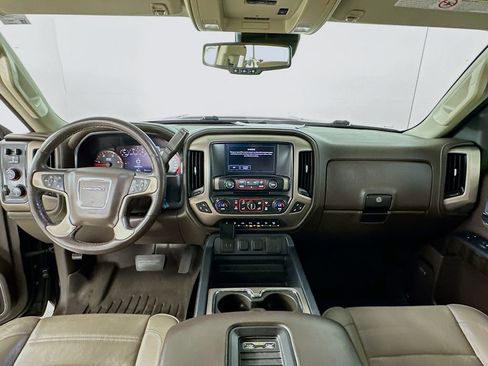 Used 2016 GMC Sierra 2500 Denali w/ Duramax Plus Package AWD/4WD image 3