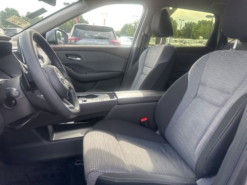 Used 2023 Nissan Rogue SV FWD image 10