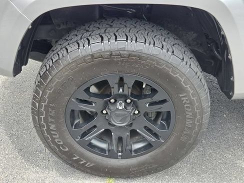 Used 2019 Toyota Tacoma SR RWD image 16