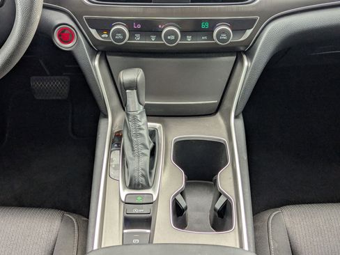 Used 2022 Honda Accord LX image 15