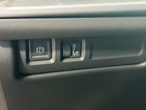 Used 2024 Cadillac XT4 Luxury w/ LPO, Floor Liner Package image 10