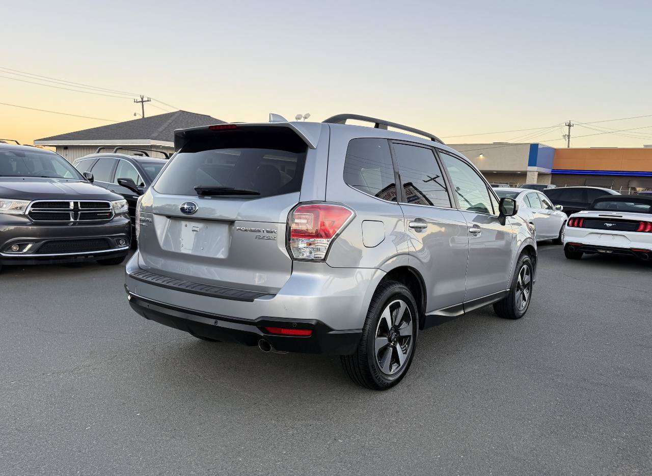 Used 2017 Subaru Forester 2.5i Limited AWD/4WD image 6
